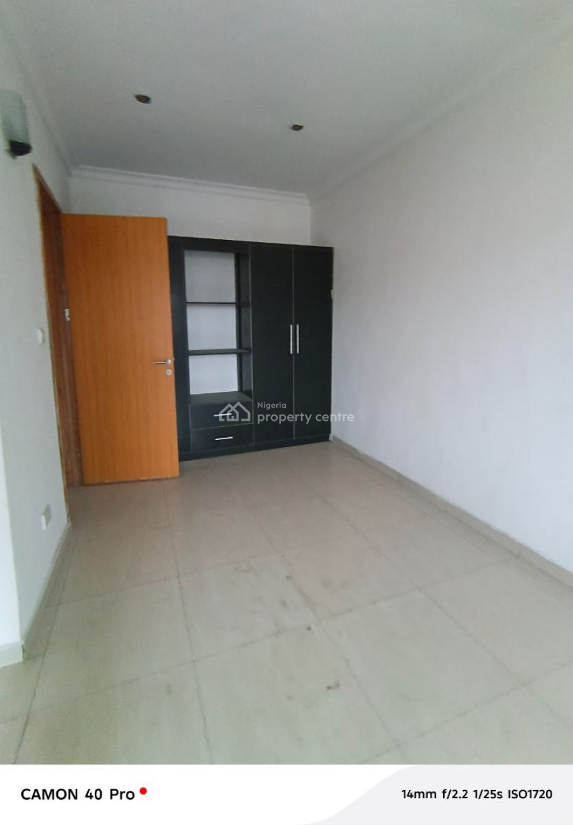 Spacious Room and Parlour Mini Flat Upstairs, Ikate Axis Off Kusenla Rd, Lekki Phase 1, Lekki, Lagos, Mini Flat (room and Parlour) for Rent