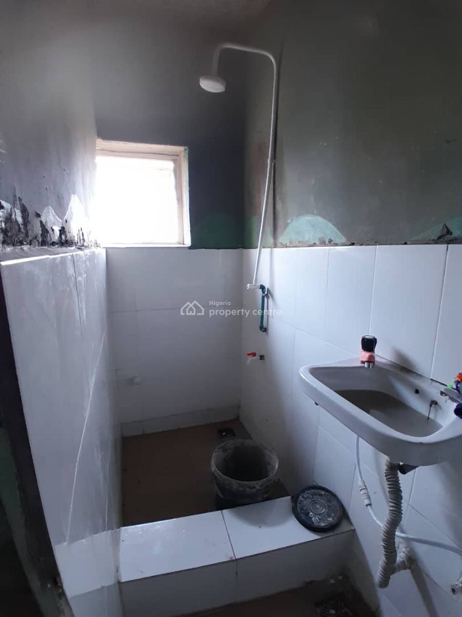Newly Renovated 3 Bedroom Flat in Surulere, Lsdpc Off Obele/ogunlana Drive Bus Stop Surulere, Surulere, Lagos, Flat / Apartment for Rent