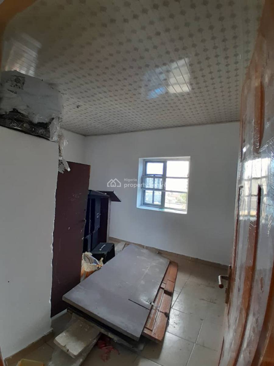 Newly Renovated 3 Bedroom Flat in Surulere, Lsdpc Off Obele/ogunlana Drive Bus Stop Surulere, Surulere, Lagos, Flat / Apartment for Rent