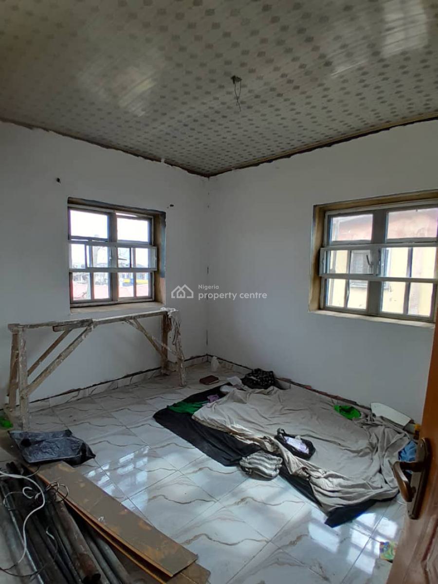 Newly Renovated 3 Bedroom Flat in Surulere, Lsdpc Off Obele/ogunlana Drive Bus Stop Surulere, Surulere, Lagos, Flat / Apartment for Rent