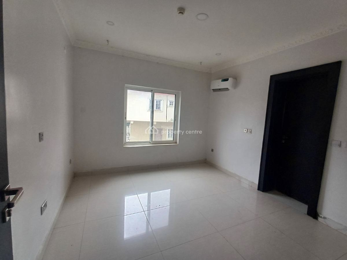 6 Units of 3 Bedrooms Flat with 6 Units of Self Contained Bq, Maitama District, Abuja, Flat / Apartment for Rent