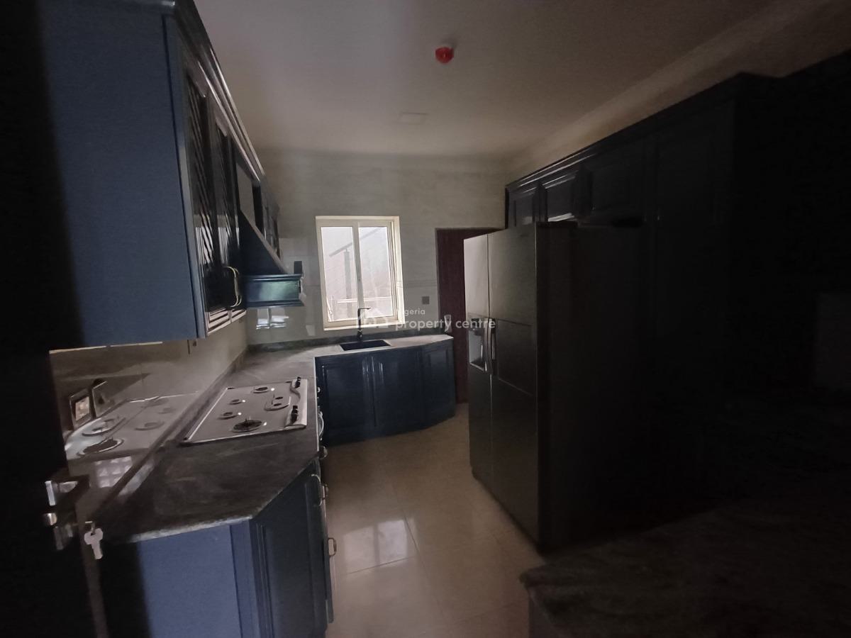 6 Units of 3 Bedrooms Flat with 6 Units of Self Contained Bq, Maitama District, Abuja, Flat / Apartment for Rent