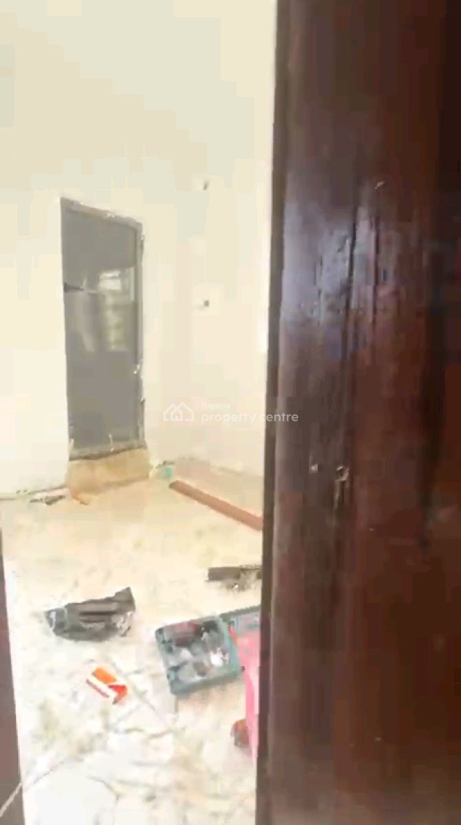 a Decent and Standard Miniflat, Upstairs with 2t2b, Kitchen Cabs, Off Market Street, Shomolu, Lagos, Mini Flat (room and Parlour) for Rent