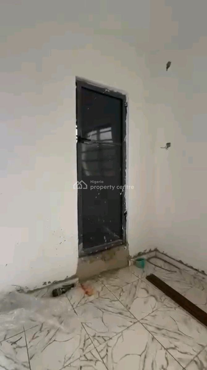 a Decent and Standard Miniflat, Upstairs with 2t2b, Kitchen Cabs, Off Market Street, Shomolu, Lagos, Mini Flat (room and Parlour) for Rent