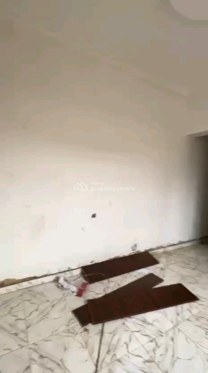 a Decent and Standard Miniflat, Upstairs with 2t2b, Kitchen Cabs, Off Market Street, Shomolu, Lagos, Mini Flat (room and Parlour) for Rent