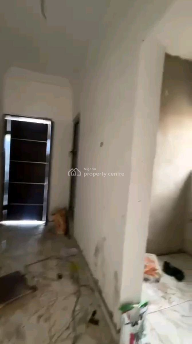a Decent and Standard Miniflat, Upstairs with 2t2b, Kitchen Cabs, Off Market Street, Shomolu, Lagos, Mini Flat (room and Parlour) for Rent