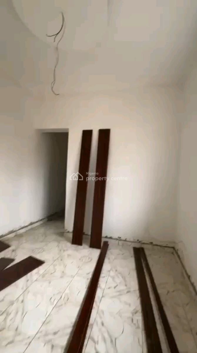 a Decent and Standard Miniflat, Upstairs with 2t2b, Kitchen Cabs, Off Market Street, Shomolu, Lagos, Mini Flat (room and Parlour) for Rent