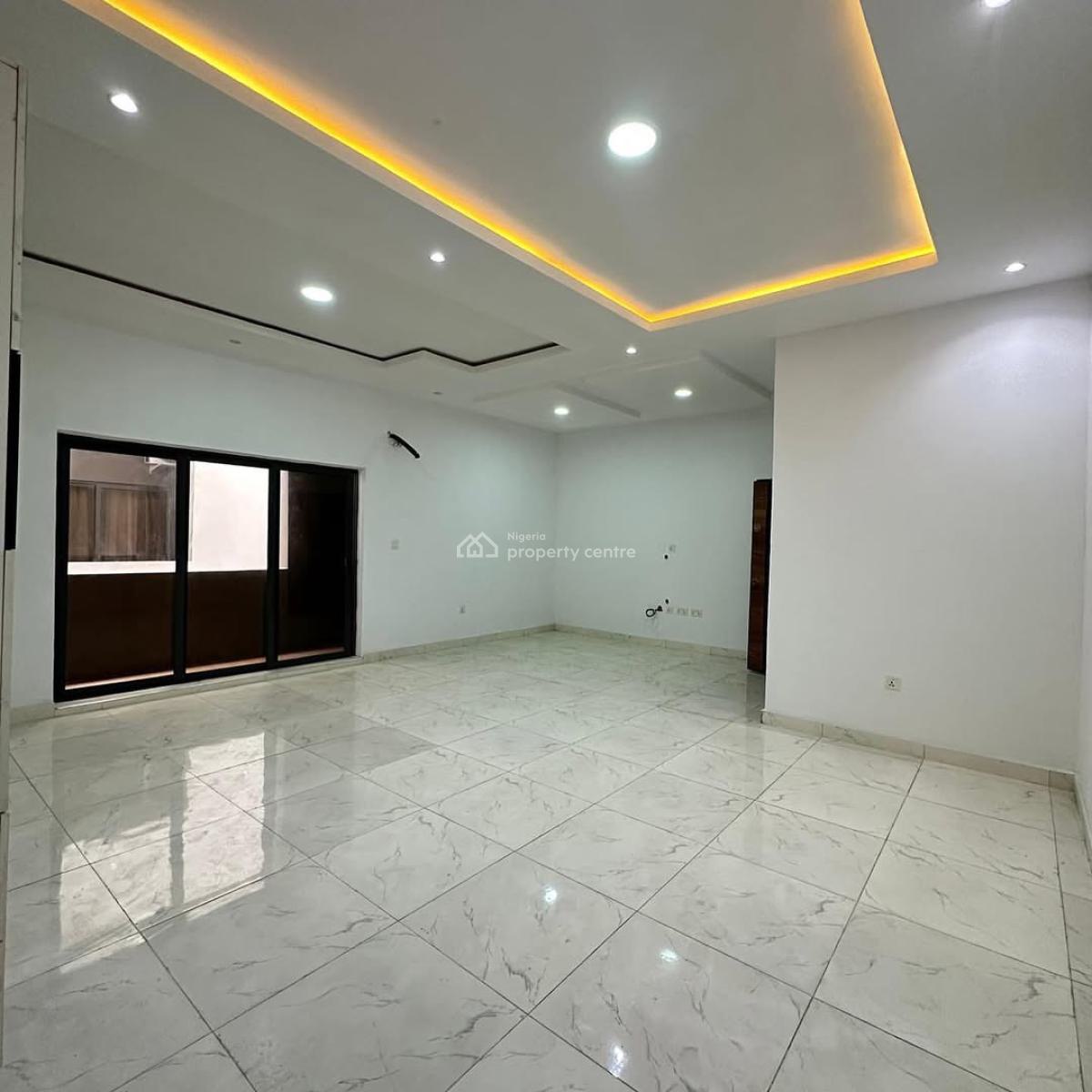 Spacious 2 Bedroom Apartment, Off Freedom Way, Lekki Phase 1, Lekki, Lagos, Flat / Apartment for Sale