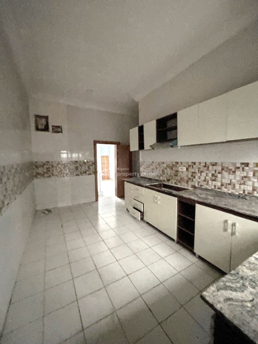 4 Bedroom Terrace Duplex with Bq in Cool Location, Guzape District, Abuja, Terraced Duplex for Rent
