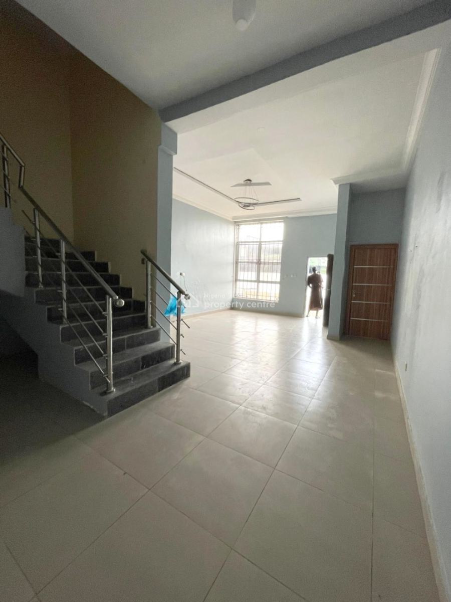 4 Bedroom Terrace Duplex with Bq in Cool Location, Guzape District, Abuja, Terraced Duplex for Rent