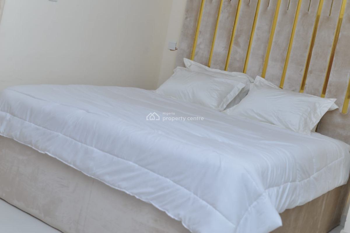 Luxurious 2-bedroom Apartment with Snooker and Double Balcony, Lekki Phase 1, Lekki, Lagos, Flat / Apartment Short Let