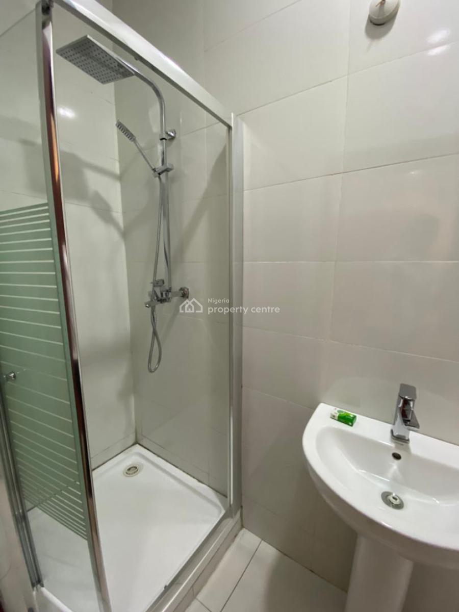 Luxurious 2-bedroom Apartment with Snooker and Double Balcony, Lekki Phase 1, Lekki, Lagos, Flat / Apartment Short Let