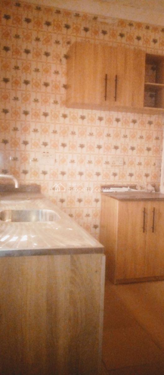 Sophisticated Neatly Revamped Spacious 3 Bedroom Flat, Majek Estate Opp Fara Park Estate/lufasi Nature Park, Sangotedo Ajah, Sangotedo, Ajah, Lagos, Flat / Apartment for Rent