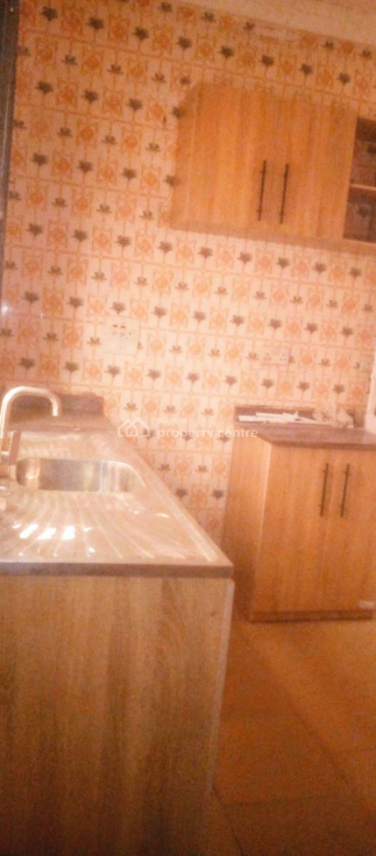 Sophisticated Neatly Revamped Spacious 3 Bedroom Flat, Majek Estate Opp Fara Park Estate/lufasi Nature Park, Sangotedo Ajah, Sangotedo, Ajah, Lagos, Flat / Apartment for Rent