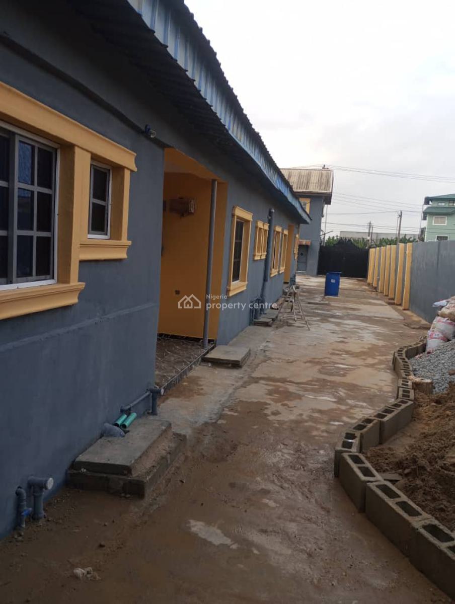 to - Let ; Newly Renovated P.o P Standard and Spacious Mini Flat, Owutu Ishawo Road Via Agric Bus Stop Ikorodu, Isawo, Ikorodu, Lagos, Mini Flat (room and Parlour) for Rent