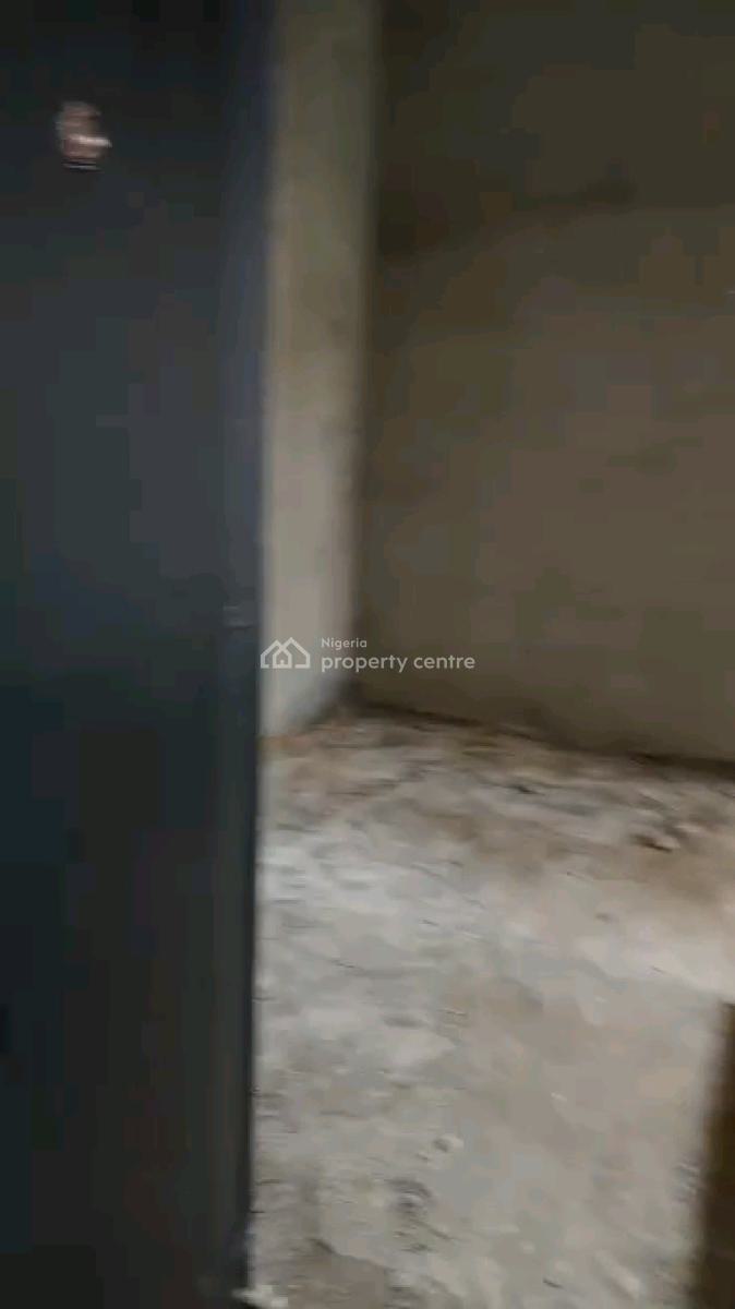 Newly Built Spacious N Nicely Finished 3 Bedroom Up Flat, Medina Estate, Medina, Gbagada, Lagos, Flat / Apartment for Sale