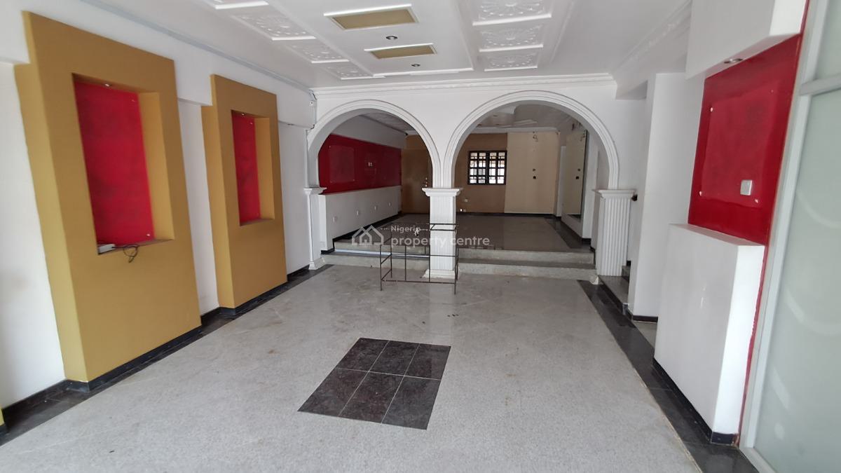 Strategically Located Commercial Property Giveaway Offer, Lekki Phase 1, Lekki, Lagos, Commercial Property for Rent