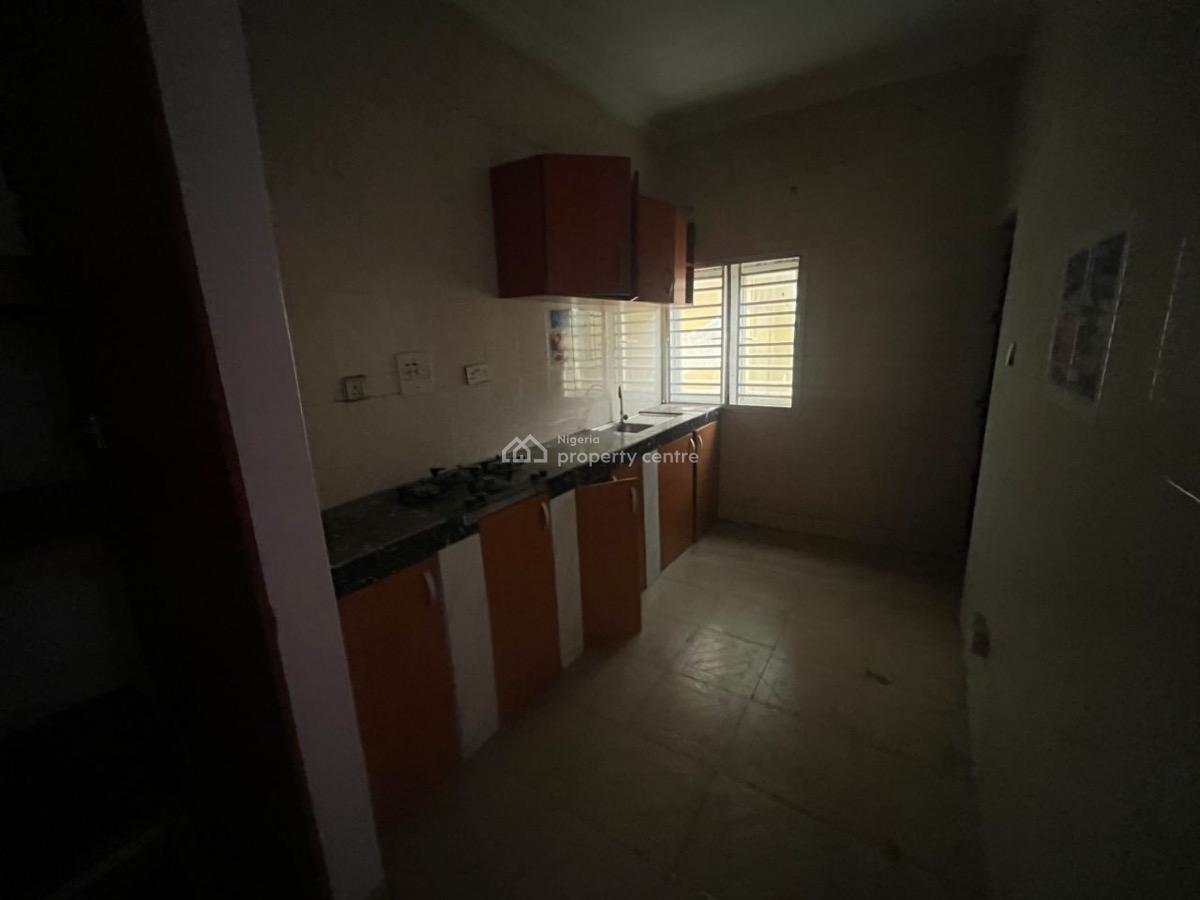 Luxury 2 Bedroom Flat, Gra Phase 1, Magodo, Lagos, Flat / Apartment for Rent
