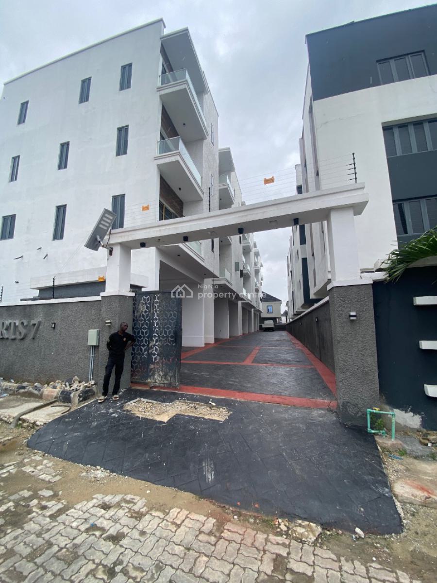 Lovely 5 Bed Triplex in a Gated Estate, Chevron, Lekki, Lagos, Detached Duplex for Sale