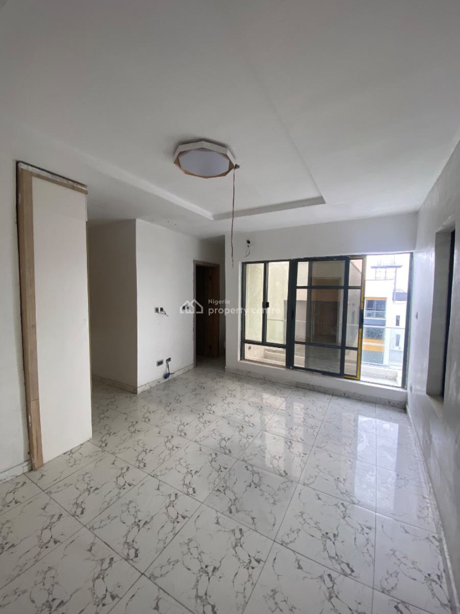 Lovely 5 Bed Triplex in a Gated Estate, Chevron, Lekki, Lagos, Detached Duplex for Sale