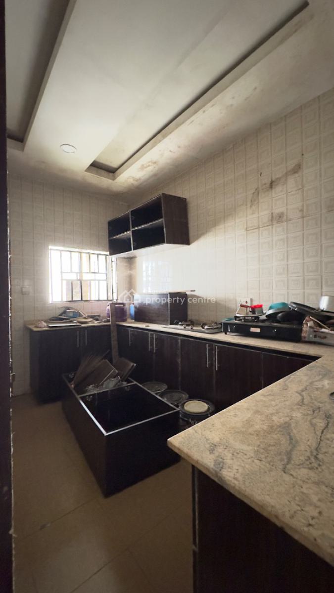 Newly Vacated 3 Bedroom Flat, Jabi By Airport Junction, Jabi, Abuja, Flat / Apartment for Rent