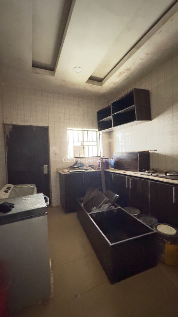 Newly Vacated 3 Bedroom Flat, Jabi By Airport Junction, Jabi, Abuja, Flat / Apartment for Rent