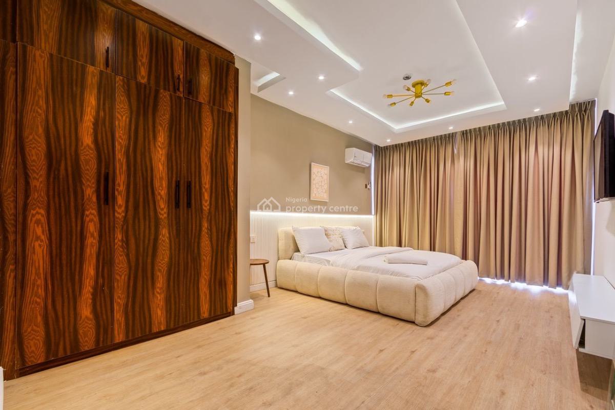 2 Bedrooms Luxury Waterfront Apartment, Lekki Phase 1, Lekki, Lagos, Flat / Apartment Short Let