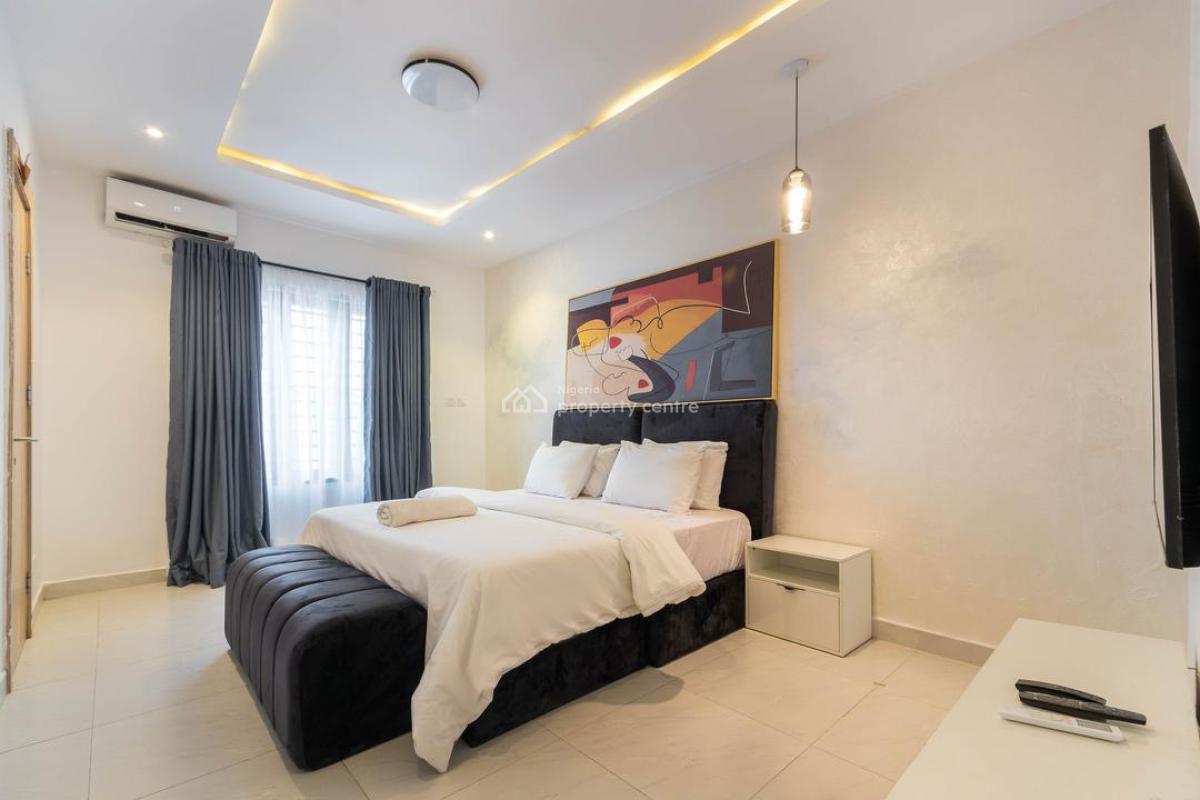 3 Bedrooms Apartment, Lekki Phase 1, Lekki, Lagos, Flat / Apartment Short Let