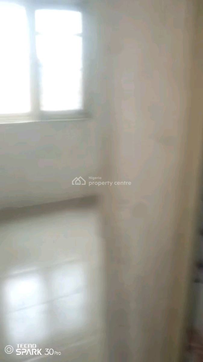 Standard N Executive  Mini Flat, Ibadan Street, Adekunle, Yaba, Lagos, Mini Flat (room and Parlour) for Rent