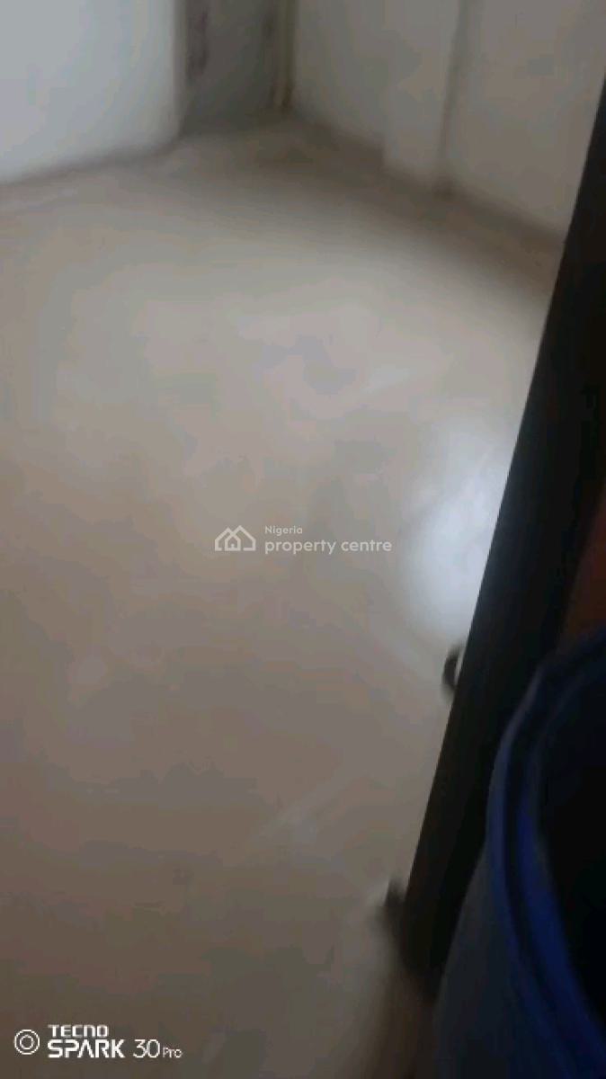 Standard N Executive  Mini Flat, Ibadan Street, Adekunle, Yaba, Lagos, Mini Flat (room and Parlour) for Rent