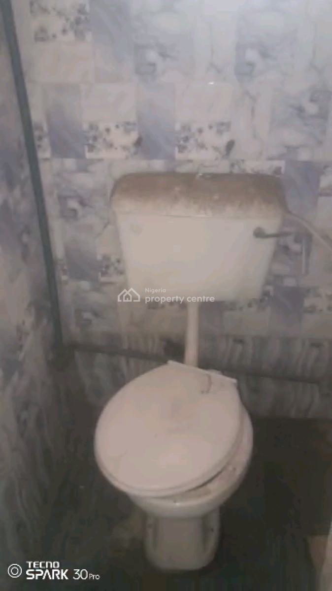Standard N Executive  Mini Flat, Ibadan Street, Adekunle, Yaba, Lagos, Mini Flat (room and Parlour) for Rent