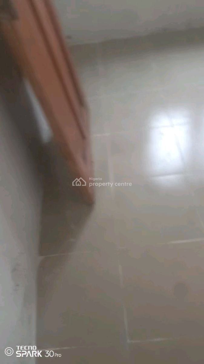 Standard N Executive  Mini Flat, Ibadan Street, Adekunle, Yaba, Lagos, Mini Flat (room and Parlour) for Rent