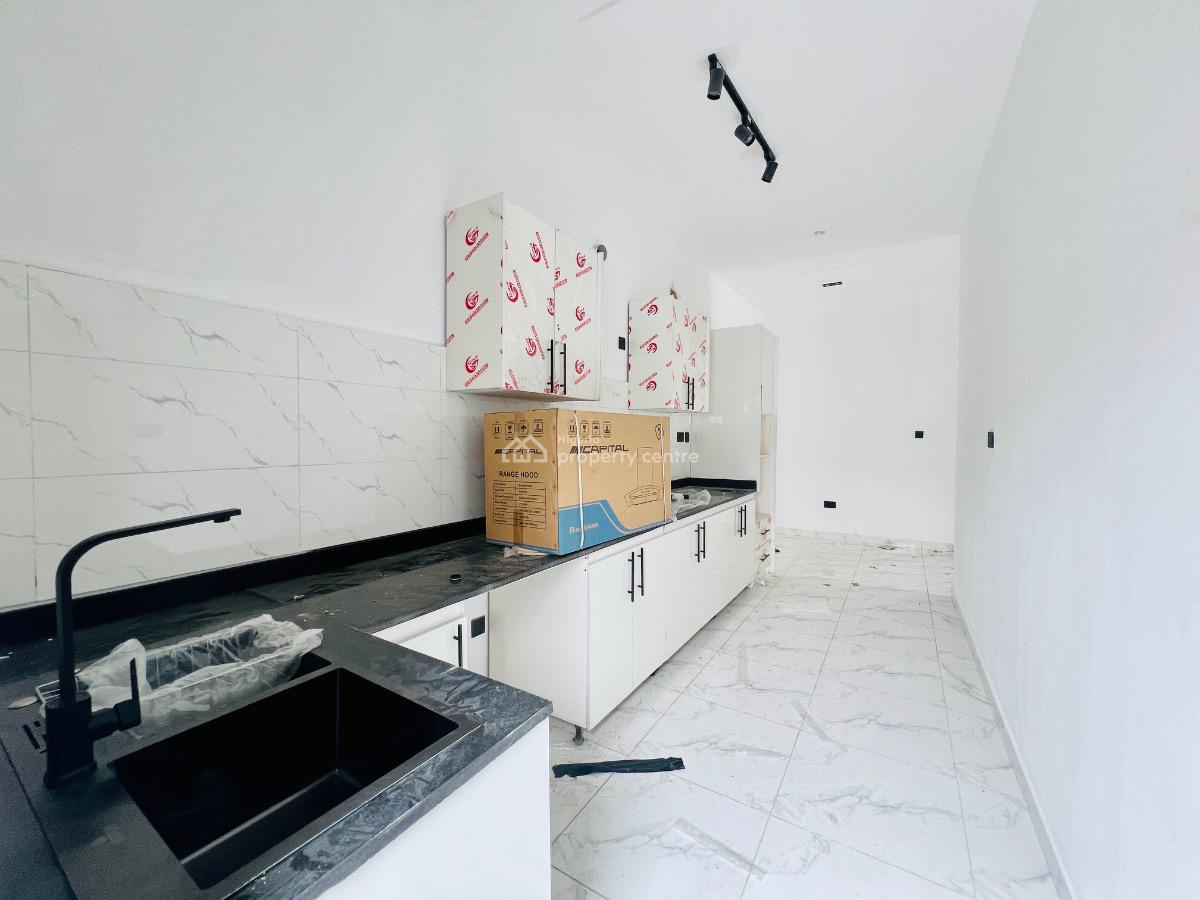Lovely 2 Bedroom Apartments with Swimming Pool, Ologolo Lekki Lagos, Ologolo, Lekki, Lagos, Flat / Apartment for Sale