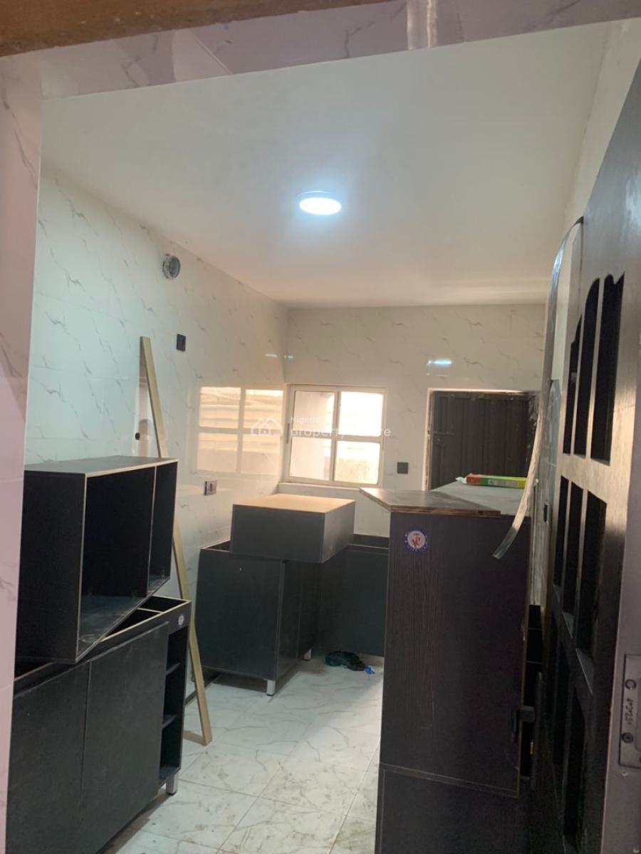 3bedroom Flat with Excellent Environment, Gra Phase 1, Magodo, Lagos, Flat / Apartment for Rent