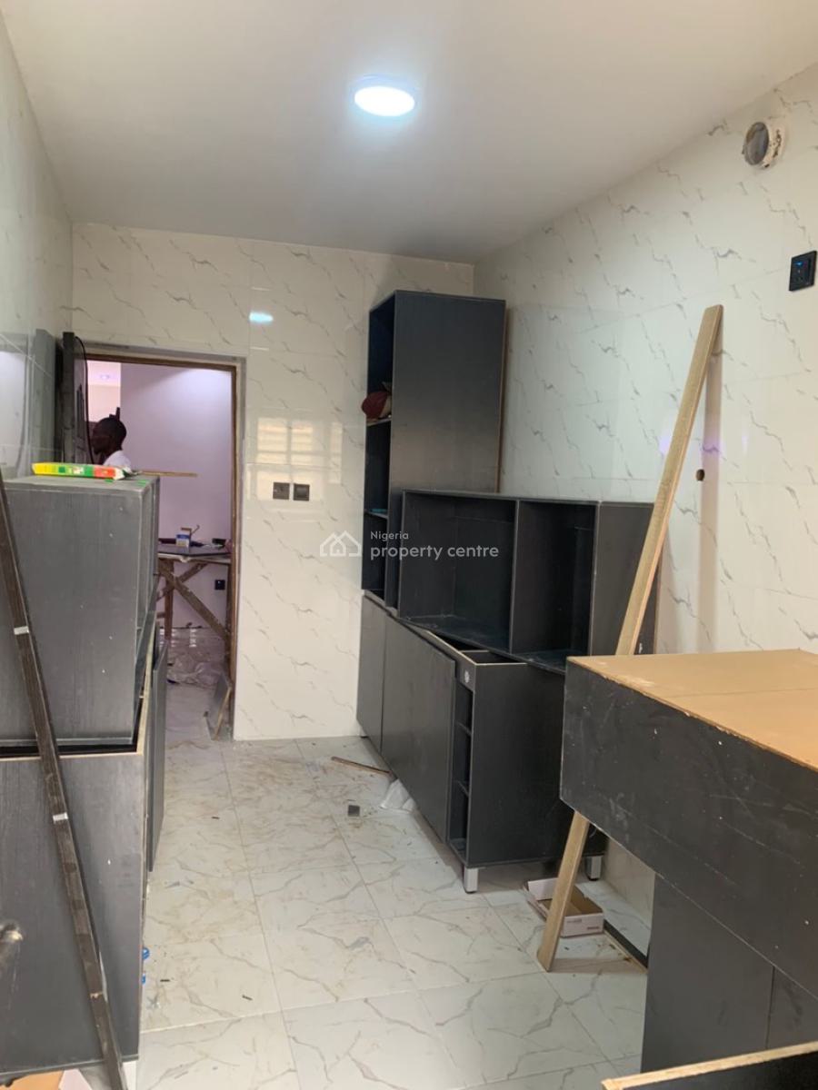 3bedroom Flat with Excellent Environment, Gra Phase 1, Magodo, Lagos, Flat / Apartment for Rent