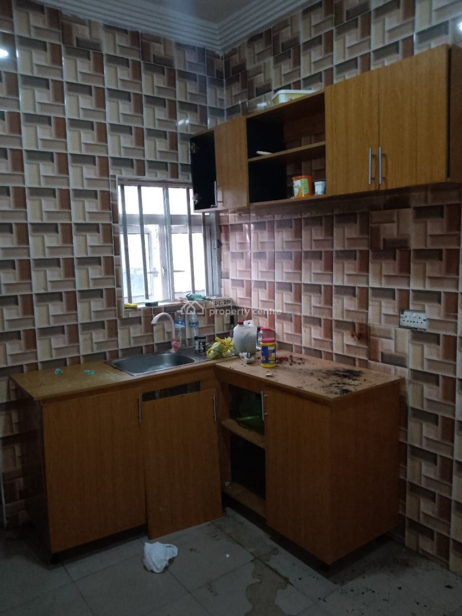 Massive 2bedroom Flat, Off Ologunfe Awoyaya Ibeju-lekki, Awoyaya, Ibeju Lekki, Lagos, Flat / Apartment for Rent