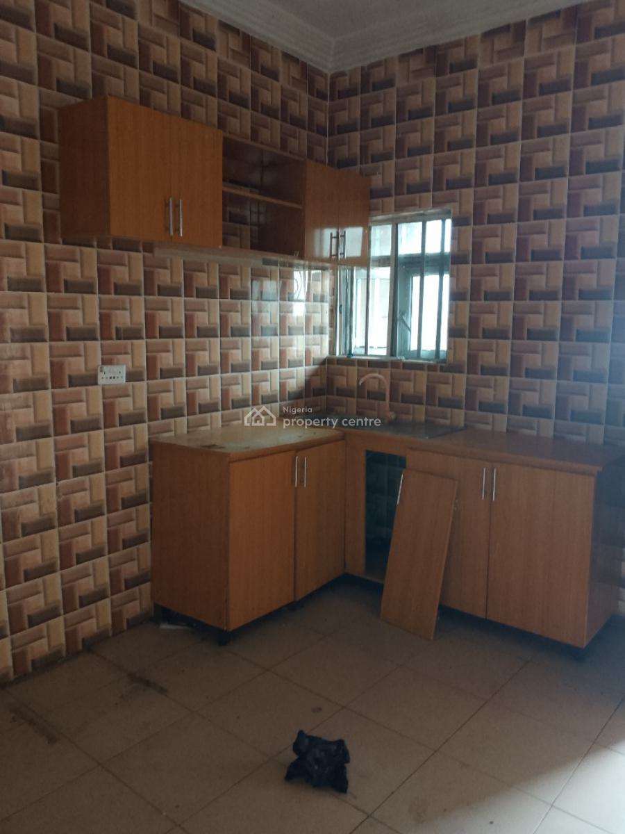 Massive 2bedroom Flat, Off Ologunfe Awoyaya Ibeju-lekki, Awoyaya, Ibeju Lekki, Lagos, Flat / Apartment for Rent