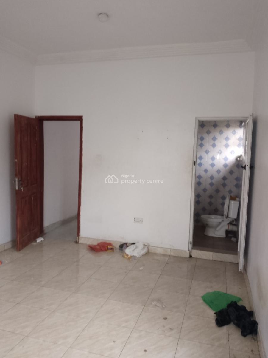 Massive 2bedroom Flat, Off Ologunfe Awoyaya Ibeju-lekki, Awoyaya, Ibeju Lekki, Lagos, Flat / Apartment for Rent