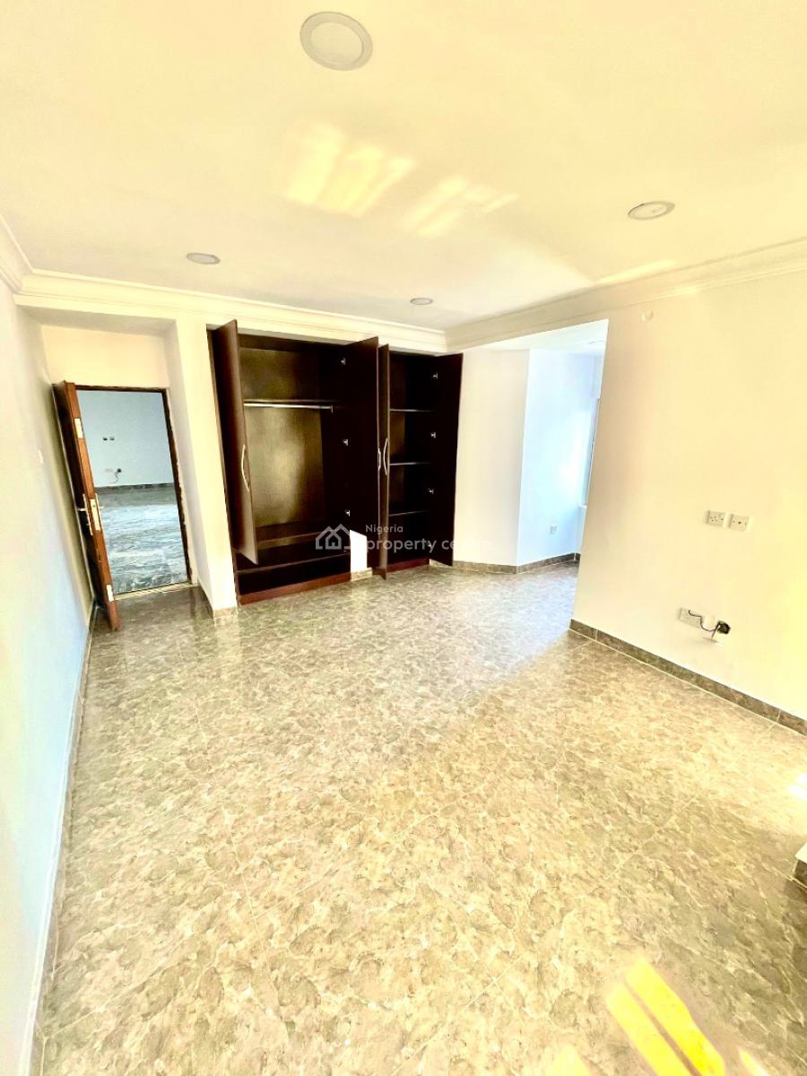 Well Maintained 3 Bedroom Apartment with a Bq, Freedom Way Ikate Lagos, Lekki, Lagos, House for Rent