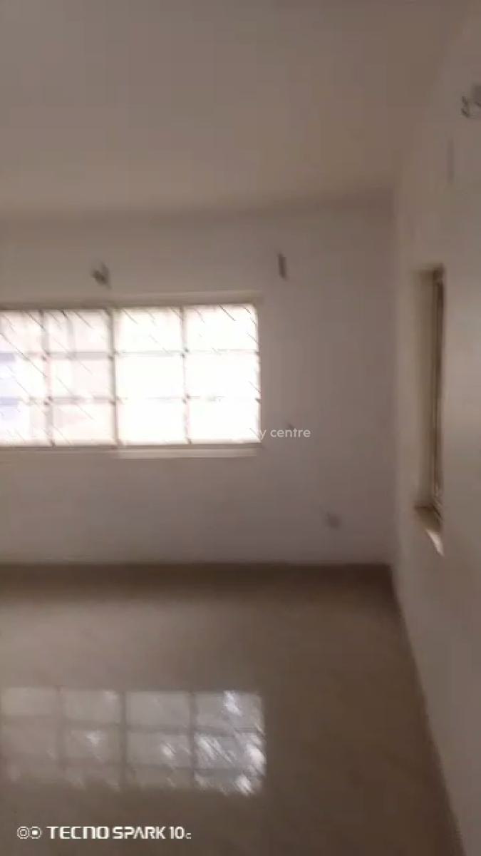 Spacious 2 Bedroom Apartment, Onigbongbo, Maryland, Lagos, Flat / Apartment for Rent