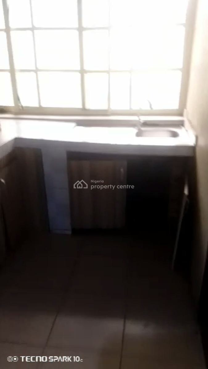 Spacious 2 Bedroom Apartment, Onigbongbo, Maryland, Lagos, Flat / Apartment for Rent
