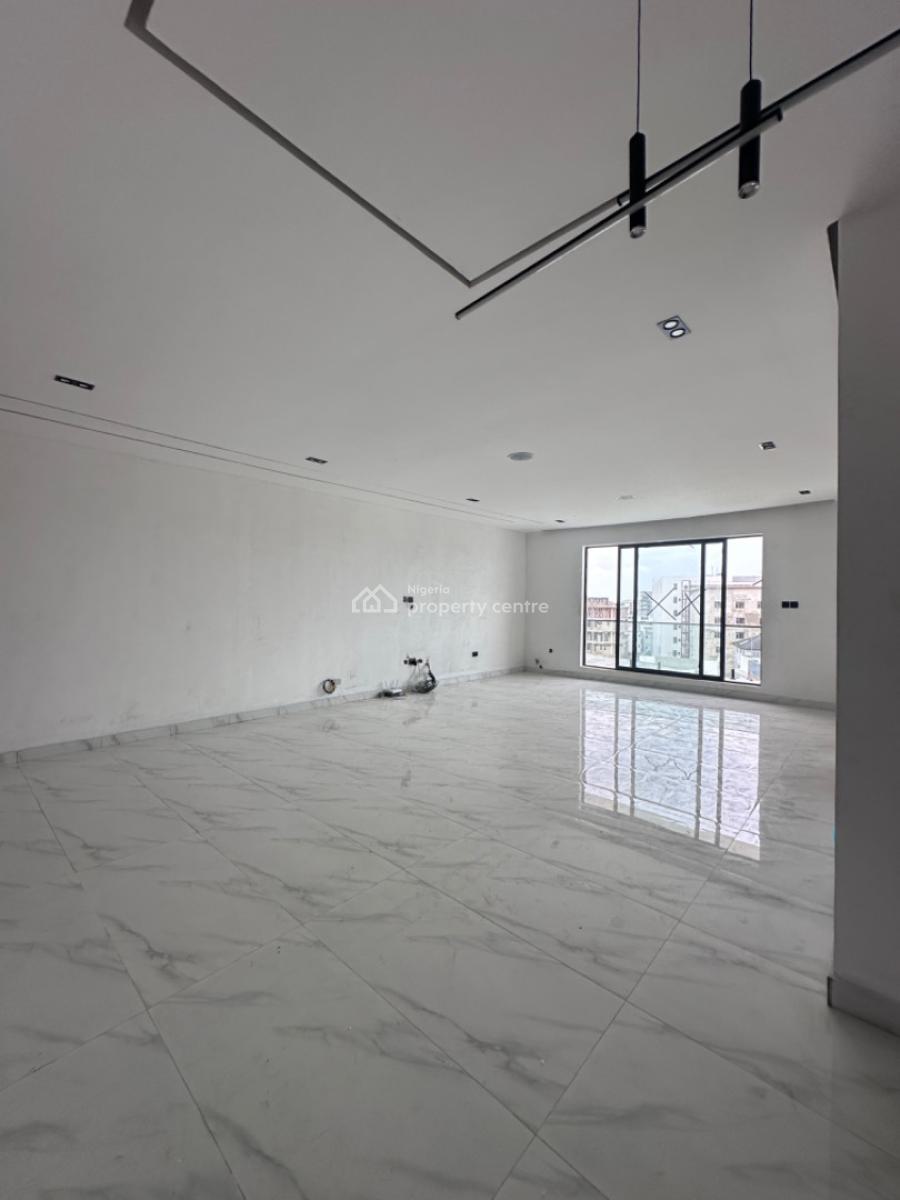 Clean 2bedroom Apartment with Bq in Lekki Phase 1, Freedom Way, Lekki Phase 1, Lekki, Lagos, Block of Flats for Sale