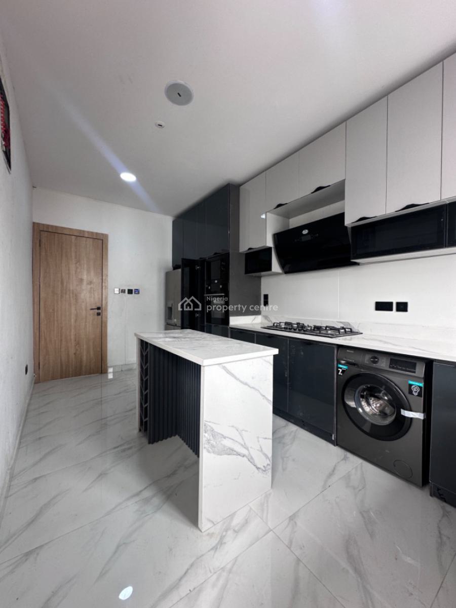 Clean 2bedroom Apartment with Bq in Lekki Phase 1, Freedom Way, Lekki Phase 1, Lekki, Lagos, Block of Flats for Sale