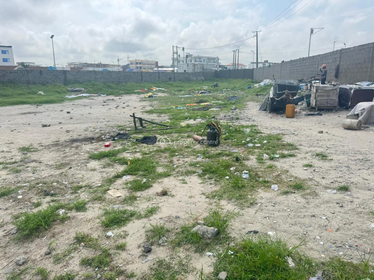 Total Area:* Approx 6,123sqm. *half S:* 3,000sqm.  *price:* N1.2mil, Strategic Mixed-used Land for Sale:  Location (vi)*, Victoria Island (vi), Lagos, Mixed-use Land for Sale
