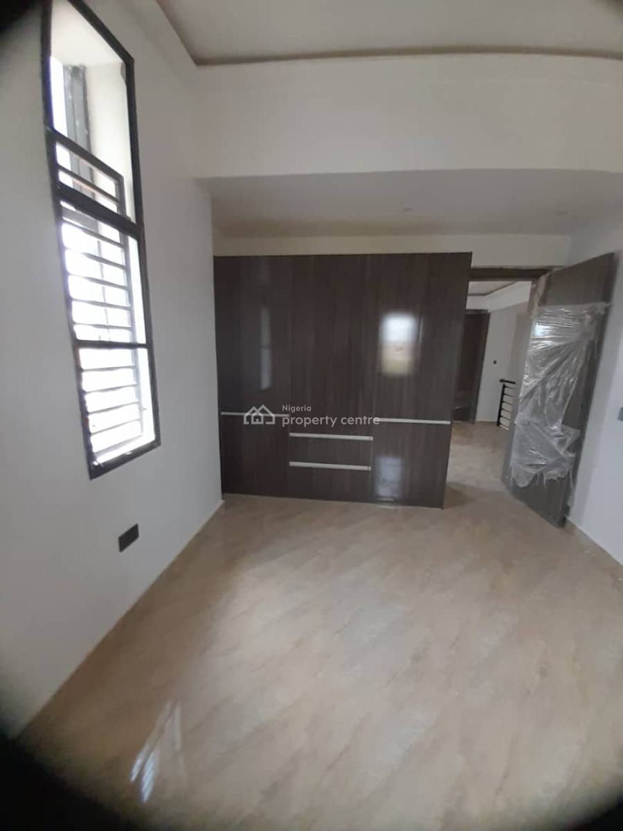 Beautifully Built New 2 Bedroom Apartments En-suite, Iwofe Road, Wenike Close/kilimanjaro Bustop,, Port Harcourt, Rivers, House for Rent