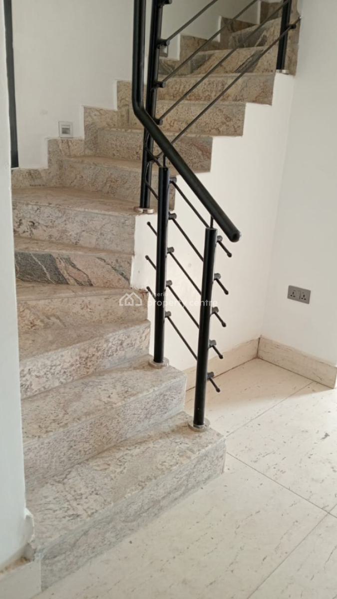Beautifully Built New 2 Bedroom Apartments En-suite, Iwofe Road, Wenike Close/kilimanjaro Bustop,, Port Harcourt, Rivers, House for Rent