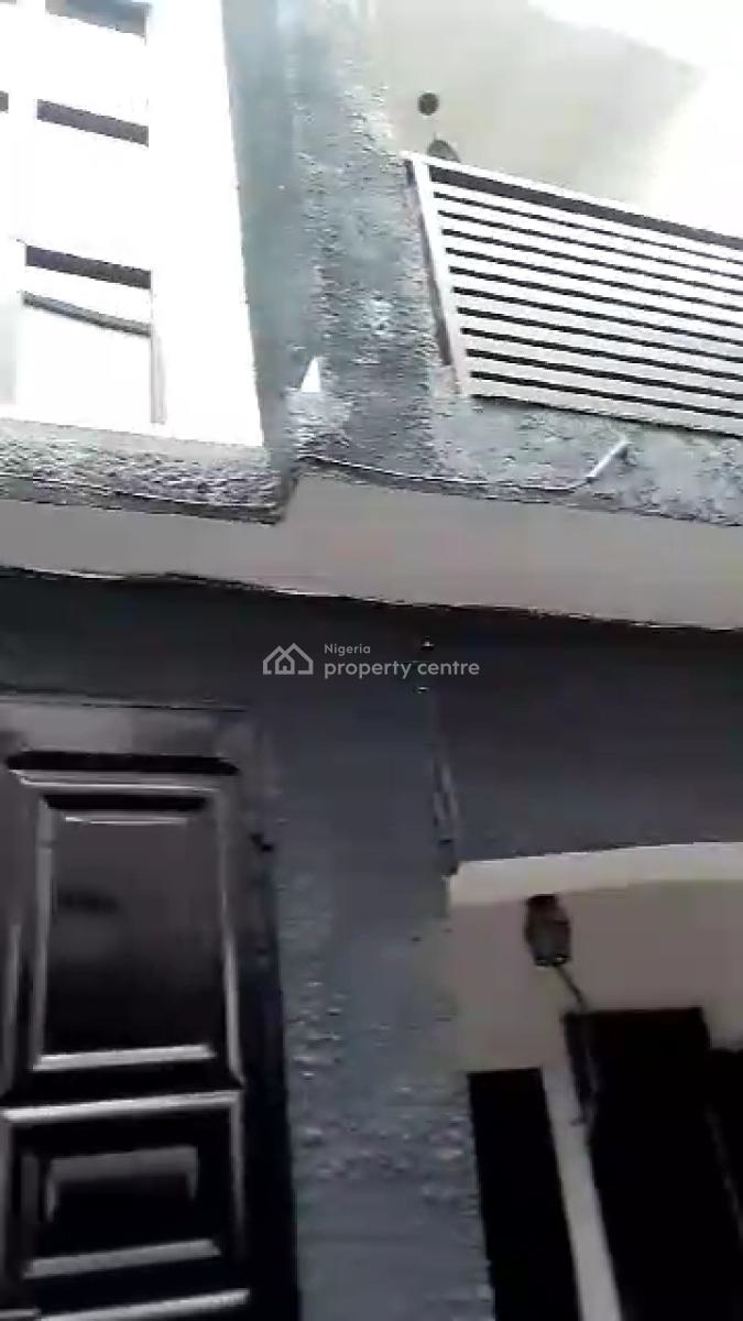 Distress 4 Bedroom Duplex and Bq, Bucknor, Off Isheri Jakande Road, Isolo, Lagos, Block of Flats for Sale