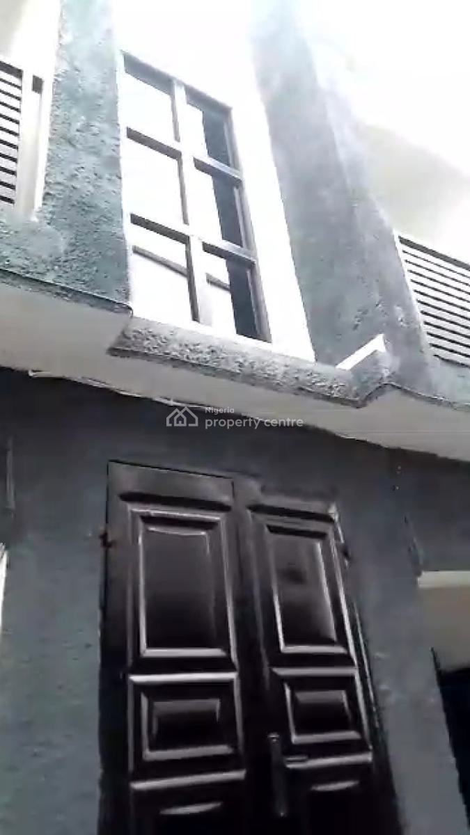 Distress 4 Bedroom Duplex and Bq, Bucknor, Off Isheri Jakande Road, Isolo, Lagos, Block of Flats for Sale