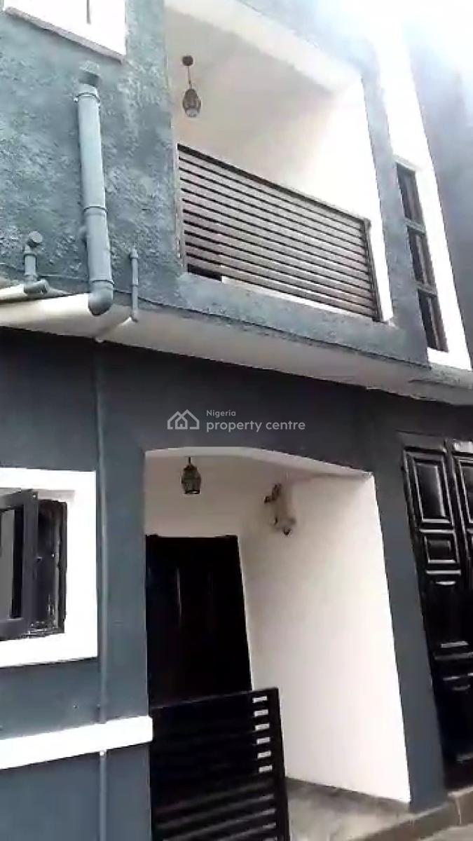 Distress 4 Bedroom Duplex and Bq, Bucknor, Off Isheri Jakande Road, Isolo, Lagos, Block of Flats for Sale