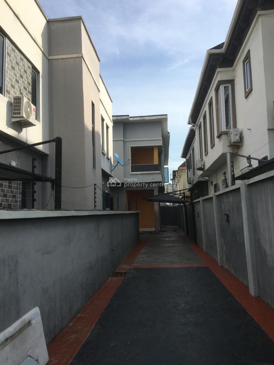 Elegantly Built Designed 4bedrooms Semi Detached Duplex with Bq in a S, Bera Estate Chevron Drive Lekki Lagos., Lekki, Lagos, Semi-detached Duplex for Rent